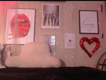 milf_lacey's chat room