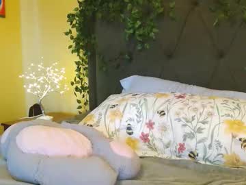 skybella_'s chat room