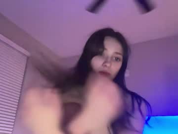 fellowyellow420's chat room