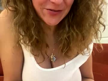 velvet81611's chat room