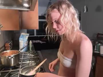 lunarose17's chat room