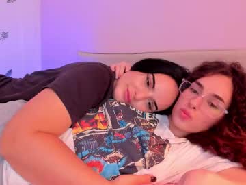 twoistrouble_'s chat room