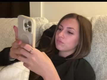 laylahlaylah1's chat room