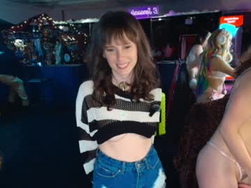 foxy_gamer's chat room