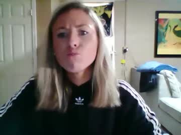 bubblesxxx615xxx601's chat room