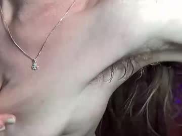 bunnieandthedude's chat room