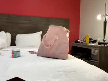 kibrombariu45's chat room