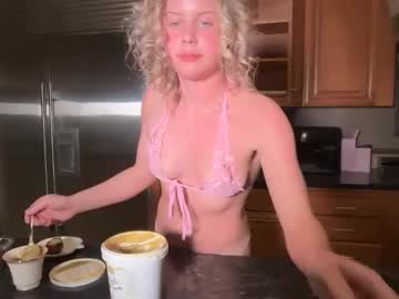 lunarose17's chat room