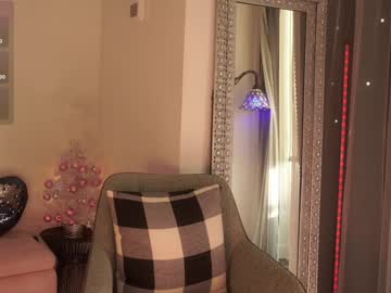 mysticxkitty's chat room