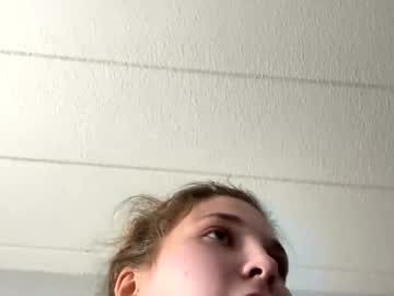 deepthroatqueen33's chat room