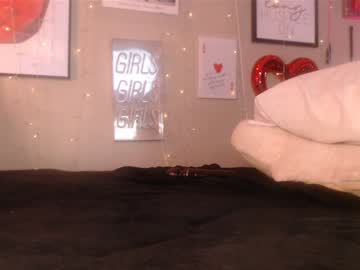 milf_lacey's chat room