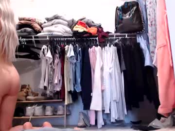 lilyyymonroee's chat room