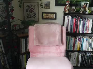 ellynaomi's chat room