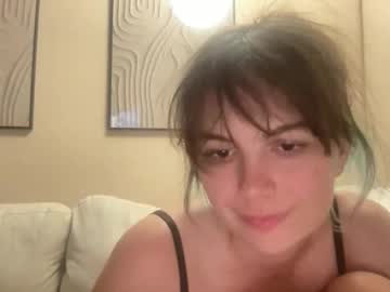 beebeebuzzzzzz's chat room