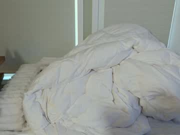 ellalowe's chat room