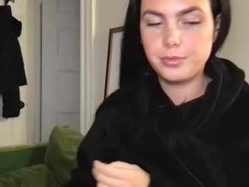 stacywithuu's chat room