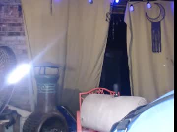 hopper_in_joyce's chat room