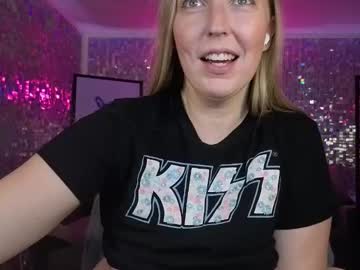 lucyallen4201's chat room