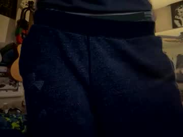 tohottohandletocoldtohold's chat room