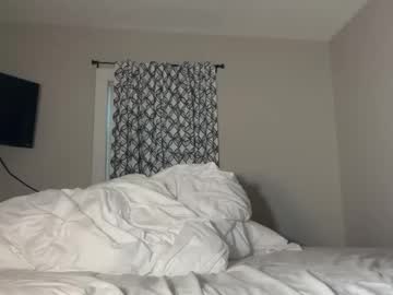 ellalowe's chat room