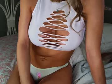 sunluscious's chat room