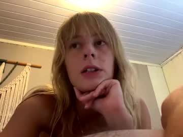 pinkkitkat's chat room