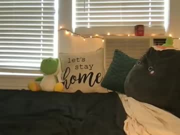 ursweetestlilly's chat room