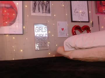 milf_lacey's chat room