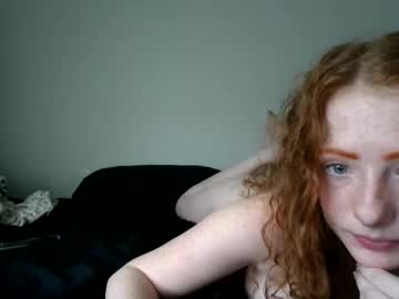 hellokitty2020luv's chat room