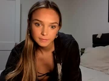 scarletterose_504259's chat room