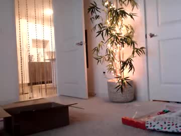 lilyyymonroee's chat room