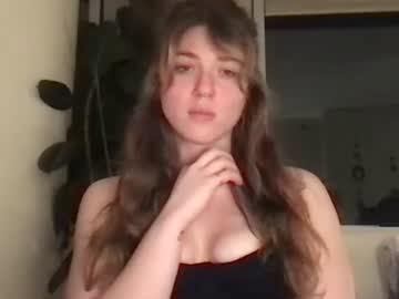 yiddikitti's chat room