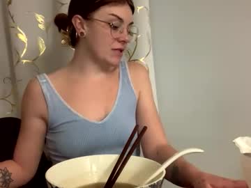 intothewoodswego's chat room