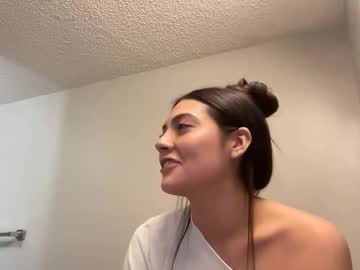 laylakitten4's chat room