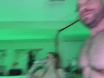 l0v35_2_5p00g3's chat room