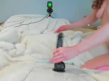 eatmygingersnapps's chat room