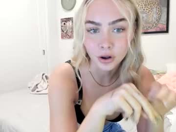 ariah_is_blonde's chat room