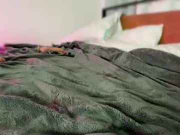 little_lies's chat room