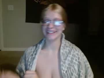 baeblondie's chat room