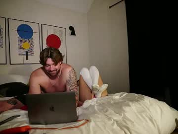 handsomedeck23's chat room