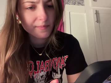 fantasyella's chat room