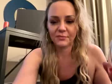 cumguzzlingskank's chat room