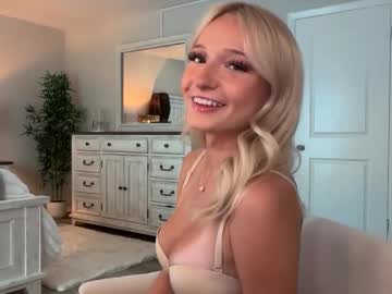 roxyrain2736's chat room