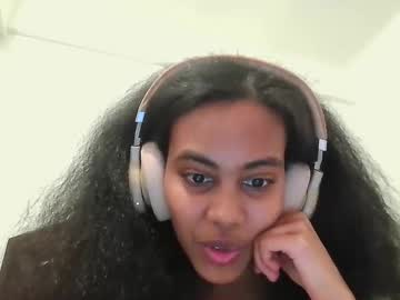 blackbarbieinthecity's chat room