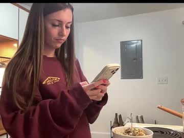 laylahlaylah1's chat room