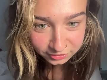 elenahere4u's chat room