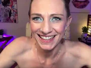 bunnieandthedude's chat room