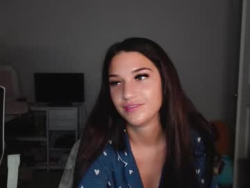 prettygirll23's chat room