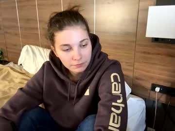 deepthroatqueen33's chat room