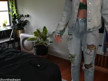 livanddrew's chat room